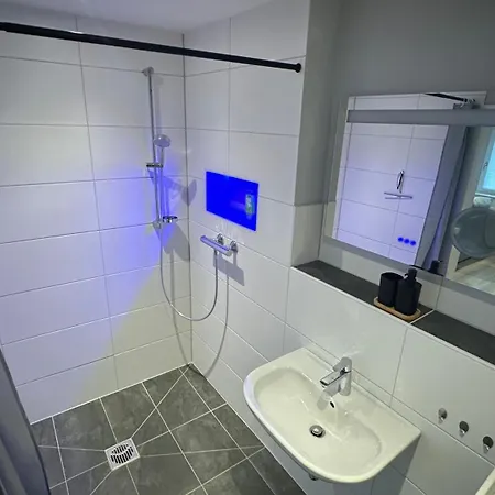 36qm Fuer Bis Zu 4 Pers Hungen